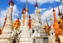 สักการะ 6 พระธาตุ ตามเส้นทางสายบุญ ภาคอีสาน